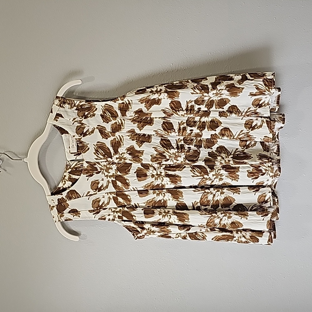 NWT Doe & Rae Pleated Top Size S